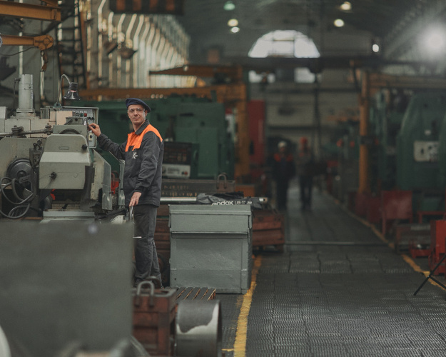 To support Ukrainian coal production, machine builders produced 14 roadheaders and sharers and almost 1 million spare parts